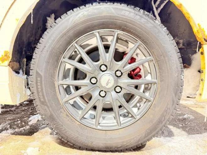 ステップワゴン2.0 G Lパッケージ 4WD　防錆塗装4WDTVナビBカメエンスタETC夏冬タイヤ 2000