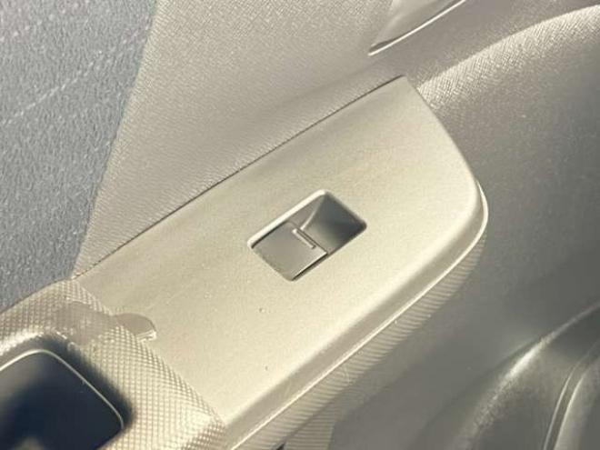 ステップワゴン2.0 G Lパッケージ 4WD　防錆塗装4WDTVナビBカメエンスタETC夏冬タイヤ 2000