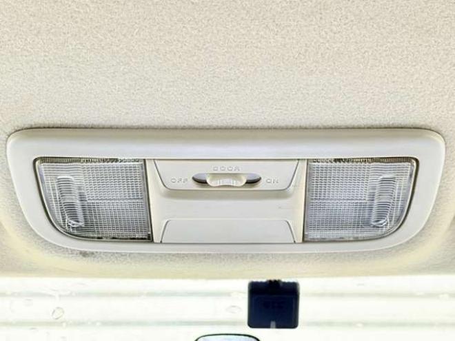 ステップワゴン2.0 G Lパッケージ 4WD　防錆塗装4WDTVナビBカメエンスタETC夏冬タイヤ 2000