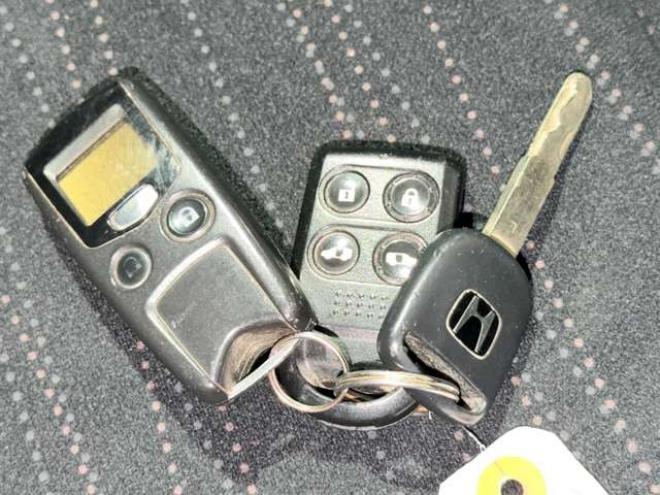 ステップワゴン2.0 G Lパッケージ 4WD　防錆塗装4WDTVナビBカメエンスタETC夏冬タイヤ 2000