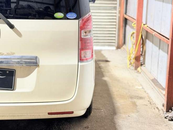 ステップワゴン2.0 G HIDエディション 4WD　防錆塗装4WDTVナビBカメ 2000