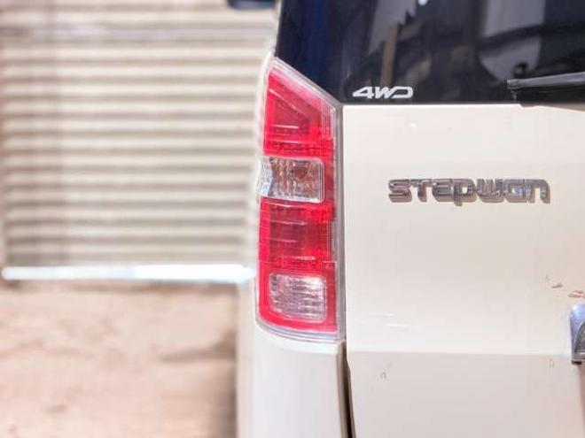ステップワゴン2.0 G HIDエディション 4WD　防錆塗装4WDTVナビBカメ 2000