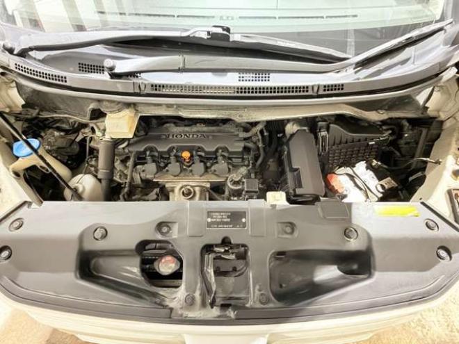 ステップワゴン2.0 G HIDエディション 4WD　防錆塗装4WDTVナビBカメ 2000