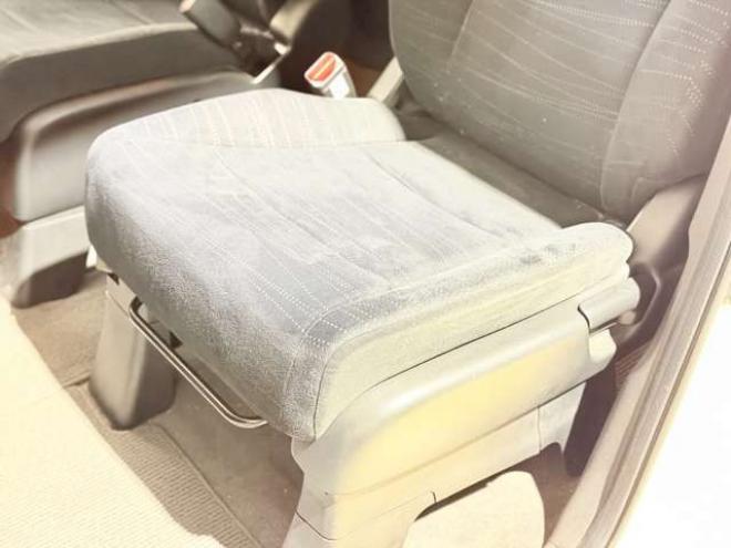 ステップワゴン2.0 G HIDエディション 4WD　防錆塗装4WDTVナビBカメ 2000