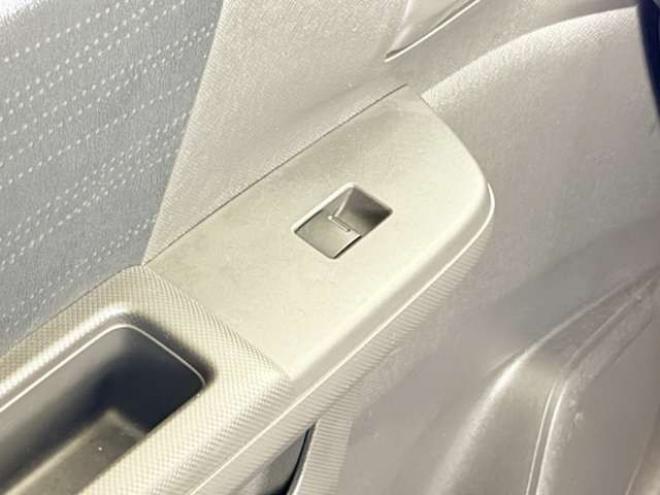 ステップワゴン2.0 G HIDエディション 4WD　防錆塗装4WDTVナビBカメ 2000