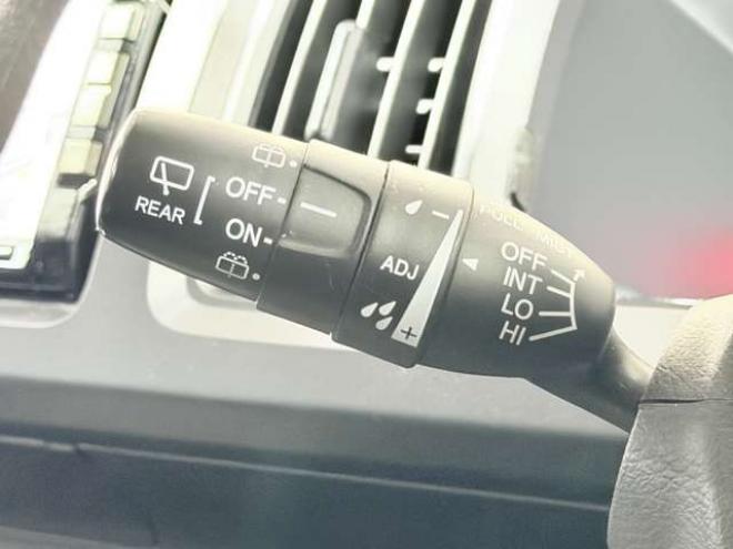 ステップワゴン2.0 G HIDエディション 4WD　防錆塗装4WDTVナビBカメ 2000