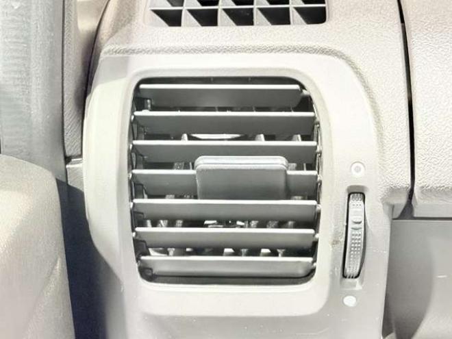 ステップワゴン2.0 G HIDエディション 4WD　防錆塗装4WDTVナビBカメ 2000