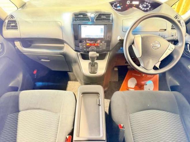 セレナ2.0 20S 4WD　防錆塗装4WDキーレスTVナビBカメ夏冬タイヤETC 2000