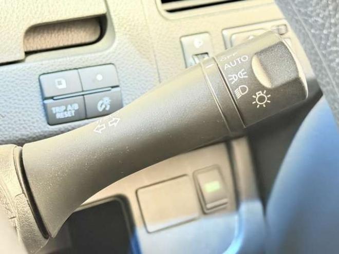 セレナ2.0 20S 4WD　防錆塗装4WDキーレスTVナビBカメ夏冬タイヤETC 2000