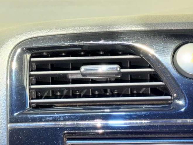 セレナ2.0 ハイウェイスター 4WD　防錆塗装4WDTVナビ 2000