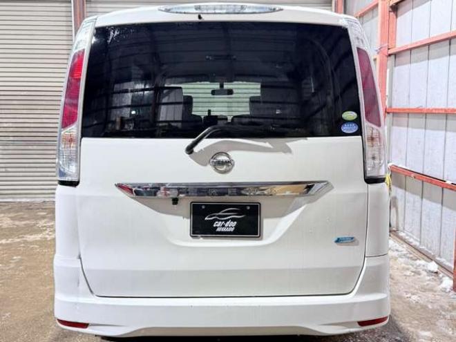 セレナ2.0 ハイウェイスター 4WD　防錆塗装4WDスマキー 2000