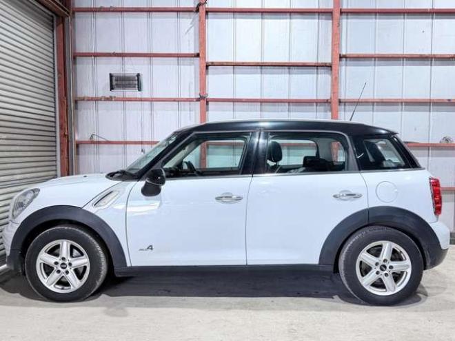 ミニクロスオーバー クーパー オール4　防錆塗装TVナビETC夏冬タイヤ 正規輸入車 4WD 1600