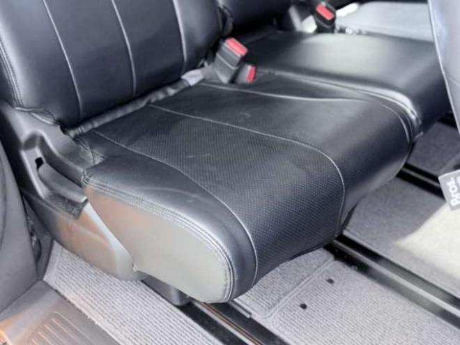 ステップワゴン2.0 L 4WD　下廻防錆 2000