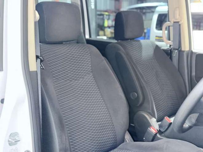 セレナ2.0 20X 4WD　下廻防錆TVナビBカメETCエンスタ 2000