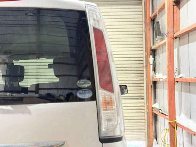 セレナ2.0 20X 4WD　防錆塗装4WDキーレスTVナビ 2000