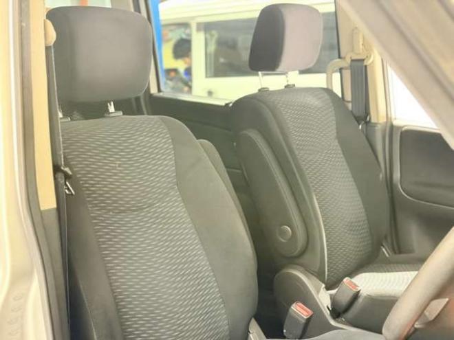 セレナ2.0 20X 4WD　防錆塗装4WDキーレスTVナビ 2000