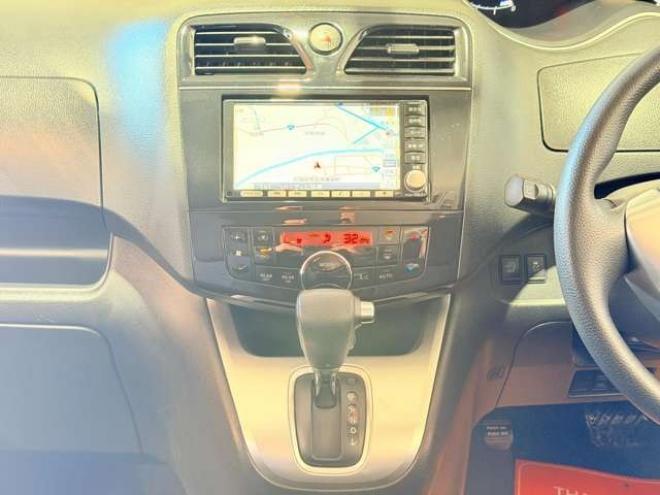 セレナ2.0 20X 4WD　防錆塗装4WDキーレスTVナビ 2000