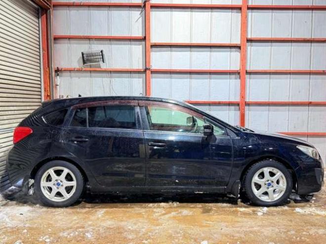 インプレッサスポーツ 2.0 i アイサイト 4WD　防錆塗装4WDキーレスCD夏冬タイヤ 2000