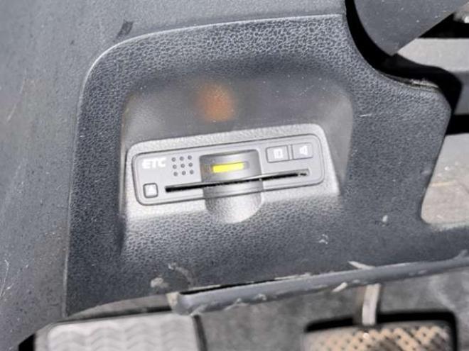 フィットシャトル1.5 15X 4WD　防錆塗装4WDTVナビBカメETC 1500