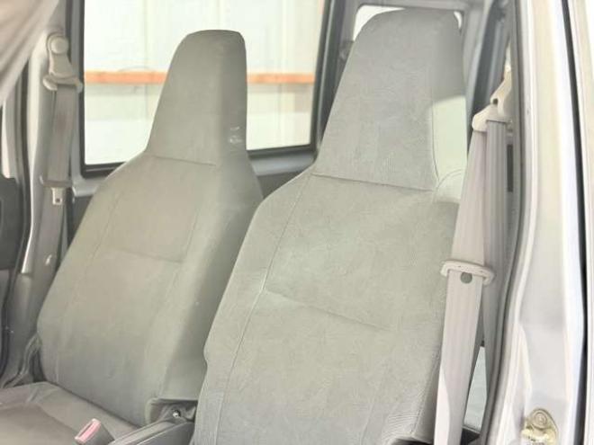 NV100クリッパーDX ハイルーフ 4WD　防錆塗装4WDキーレス夏冬タイヤ 660