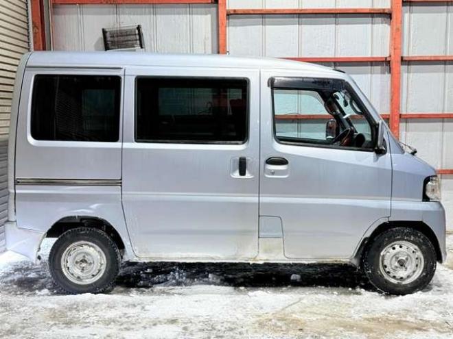 NV100クリッパーDX ハイルーフ 4WD　防錆塗装4WDキーレス夏冬タイヤ 660