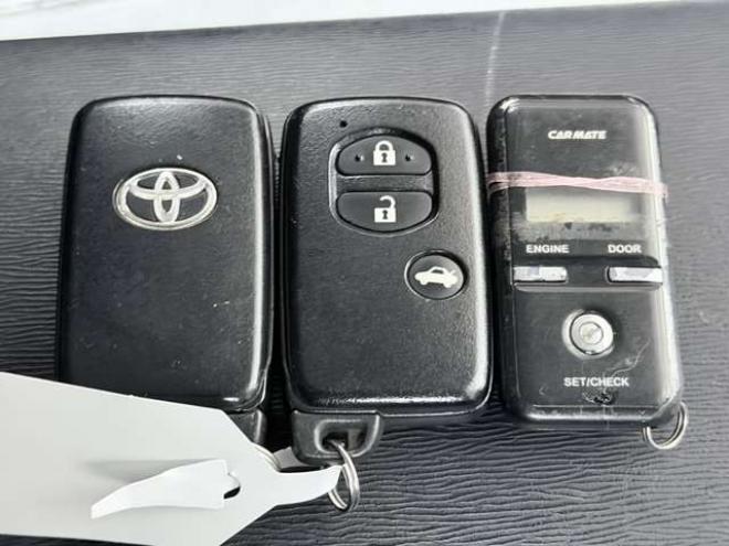 アベンシスワゴン2.0 Xi　防錆塗装TVナビエンスタ夏冬タイヤETCドラレコ 2WD 2000