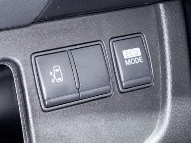 セレナ2.0 20X 4WD　防錆塗装4WDTVナビBカメドラレコ後席モニタ 2000