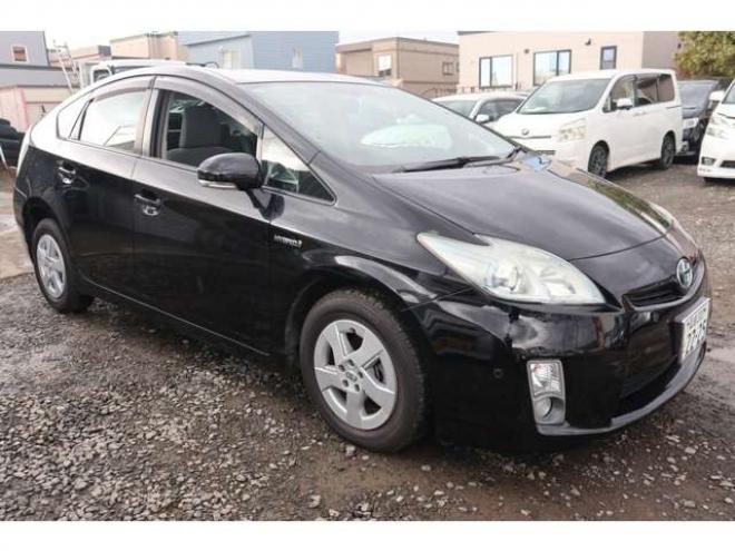 プリウス1.8 S　ナビ・TV・車検R9/6月 2WD 1800