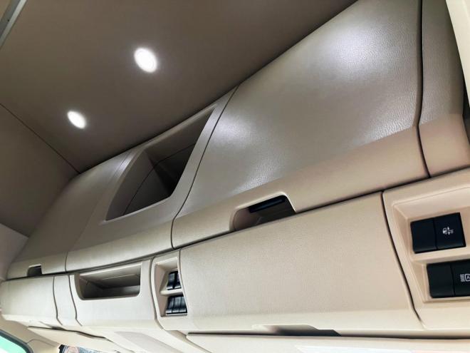 レンジャープロ未使用　ワイド増t　家畜運搬車　中型トラック　nlt