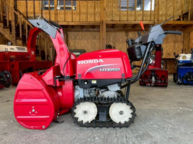 除雪機ホンダ　HSS1170i！ハイブリッド！