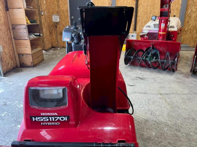 除雪機ホンダ　HSS1170i！ハイブリッド！