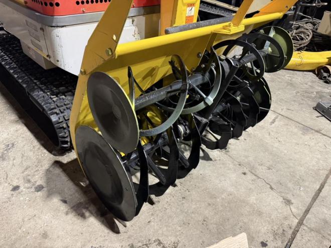 除雪機コバシ ST350 35馬力 大型ディーゼル除雪機 雪飛び抜群