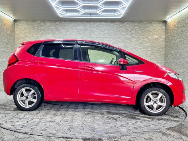 フィットハイブリッド1.5ハイブリッドFパッケージ 4WD 5年保証 スマキー ナビ Bカメ ETC 寒冷地仕様 禁煙 車検整備2年付