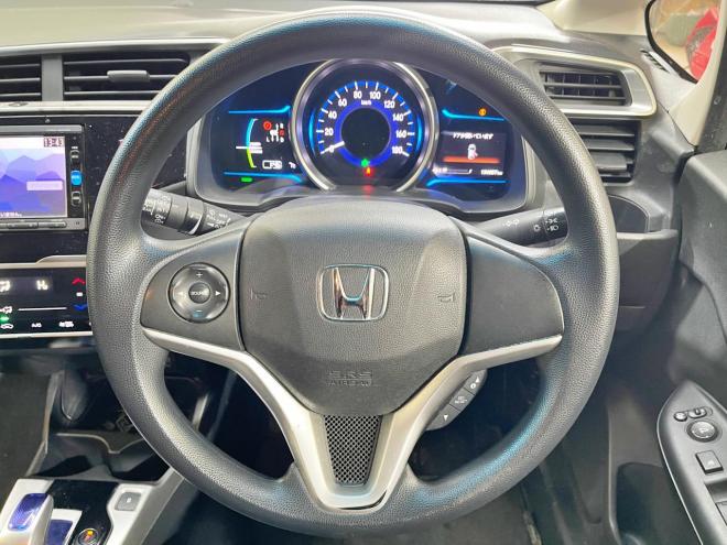 フィットハイブリッド1.5ハイブリッドFパッケージ 4WD 5年保証 スマキー ナビ Bカメ ETC 寒冷地仕様 禁煙 車検整備2年付