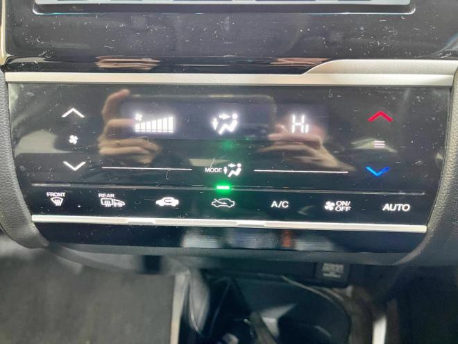 フィットハイブリッド1.5ハイブリッドFパッケージ 4WD 5年保証 スマキー ナビ Bカメ ETC 寒冷地仕様 禁煙 車検整備2年付