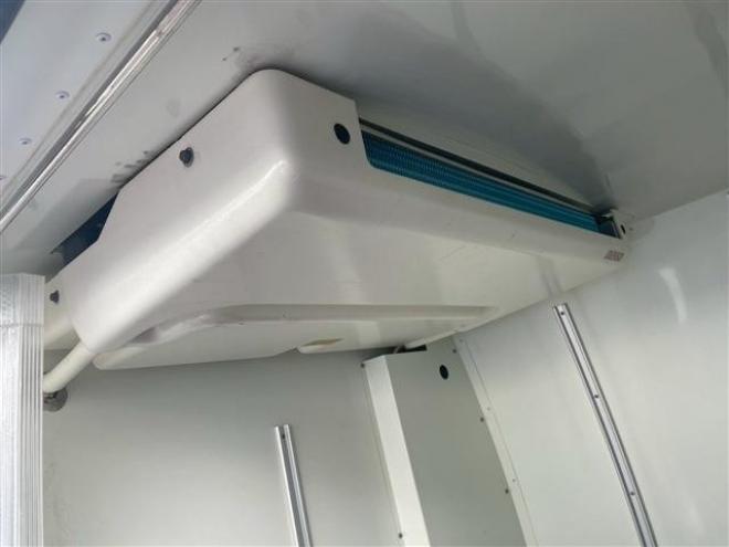 ハイエースバン2.8 中温冷凍バン ロング ディーゼルターボ 4WD　 2800