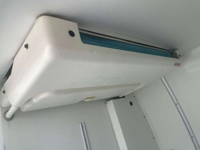 ハイエースバン2.8 中温冷凍バン ロング ディーゼルターボ 4WD　 2800