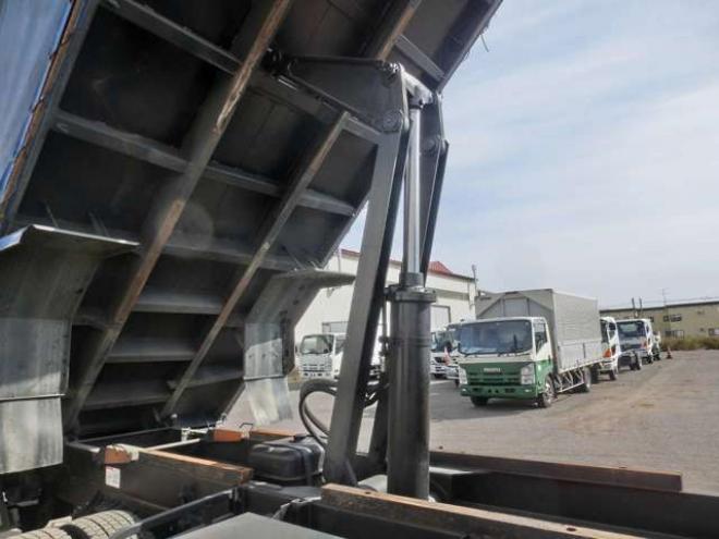 レンジャー深ダンプ　BDG-FE7JLWA　新明和　 2WD 6400