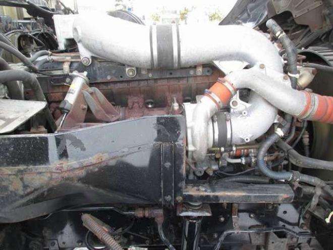 クオンチップ運搬車　ADG-CD4ZA　クオン　 2WD 13070