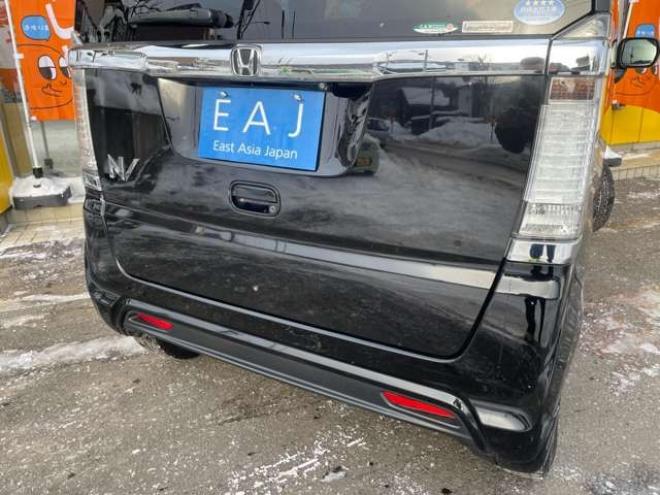 N-BOXスラッシュ X ターボパッケージ 4WD　1年走行距離無制限保証付/Bluetooth/純正8インチナビ・フルセグTV/バックカメラ/ETC/冬タイヤ装着/純正アルミホイール夏タイヤ付き/LEDフォグ/HIDヘッドライト/ステアリングヒーター/シートヒータ/法定整備/修復歴無 660