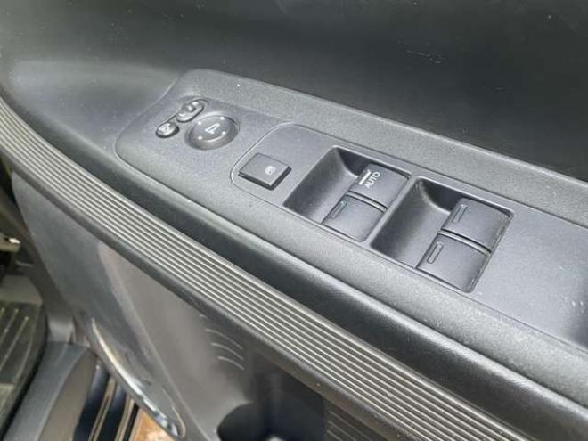 N-BOXスラッシュ X ターボパッケージ 4WD　1年走行距離無制限保証付/Bluetooth/純正8インチナビ・フルセグTV/バックカメラ/ETC/冬タイヤ装着/純正アルミホイール夏タイヤ付き/LEDフォグ/HIDヘッドライト/ステアリングヒーター/シートヒータ/法定整備/修復歴無 660