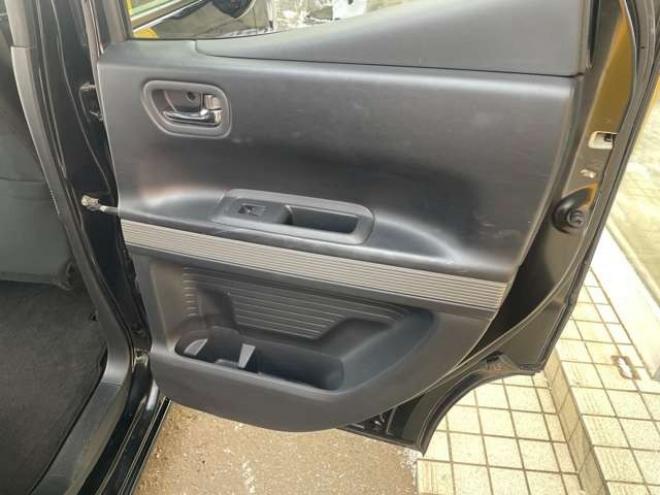 N-BOXスラッシュ X ターボパッケージ 4WD　1年走行距離無制限保証付/Bluetooth/純正8インチナビ・フルセグTV/バックカメラ/ETC/冬タイヤ装着/純正アルミホイール夏タイヤ付き/LEDフォグ/HIDヘッドライト/ステアリングヒーター/シートヒータ/法定整備/修復歴無 660