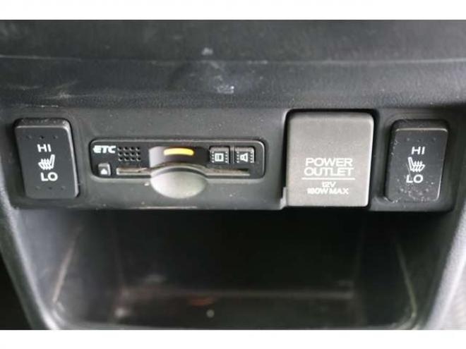 N-BOXカスタムG SSパッケージ 4WD　後期　検二年　バックカメラ　パワースライドドア　自社　ローンカノウ 660