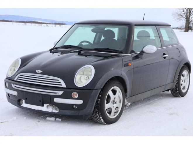 ミニクーパー　検2年　MT5速　社外マフラー　スタッドレスタイヤ　自社　ローンカノウ 正規輸入車 2WD 1600