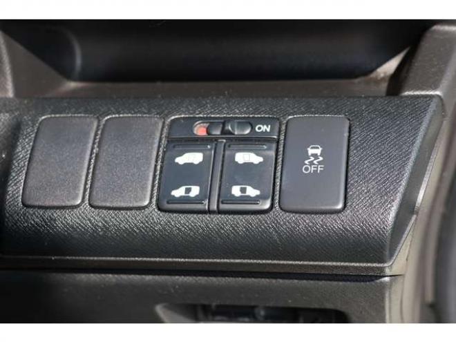 ステップワゴン2.0 スパーダ Z　検2年　自社　ローンカノウ　パドルシフト 2WD 2000