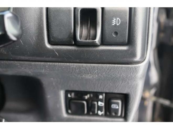 ジムニーランドベンチャー 4WD　検2年　スタッドレスタイヤ　自社　ローンカノウ 660