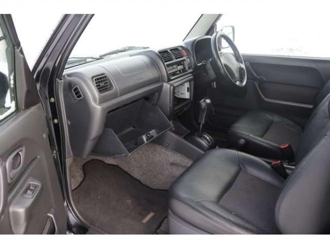 ジムニーランドベンチャー 4WD　検2年　スタッドレスタイヤ　自社　ローンカノウ 660