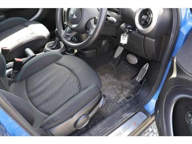 ミニクロスオーバー クーパーS オール4　検2年　自社　ローンカノウ　社外ナビ 正規輸入車 4WD 1600