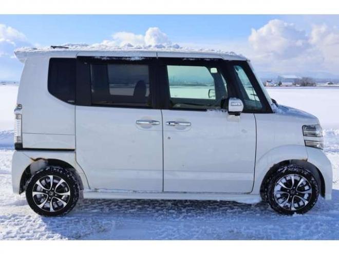 N-BOXカスタムG Lパッケージ 4WD　検R9/5　両側電動スライドドア　　自社　ローンカノウ 660