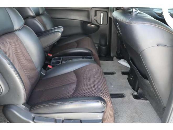 エルグランド2.5 250ハイウェイスター 4WD　検2年　ETC　アラウンドビューモニター　ブルートゥース　自社　ローンカノウ 2500